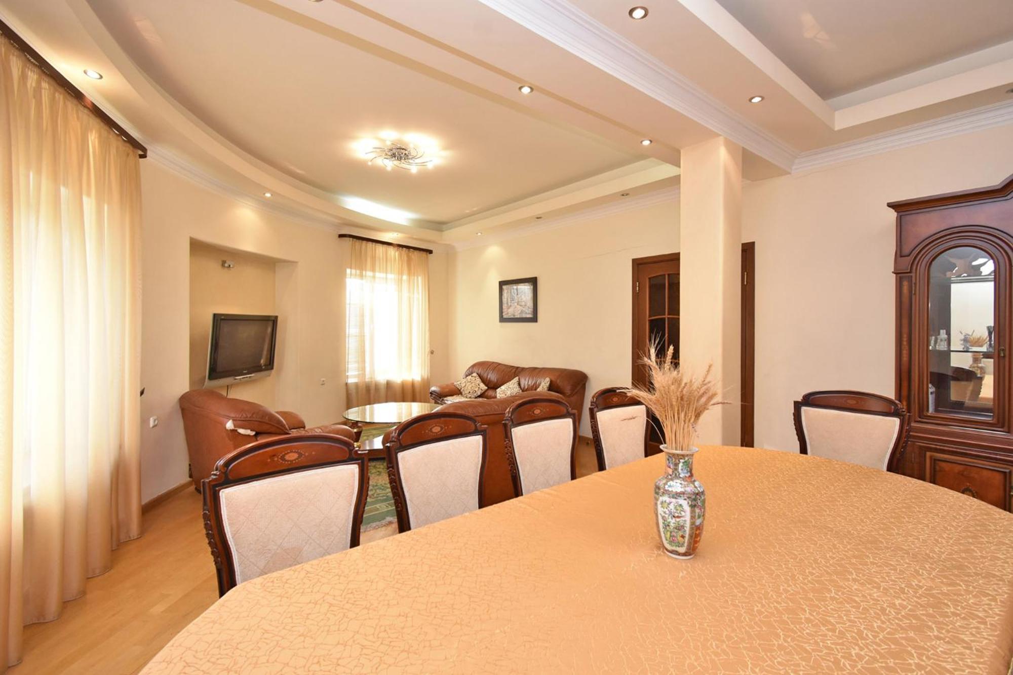Hostel Amigo Guest Erywań Zewnętrze zdjęcie